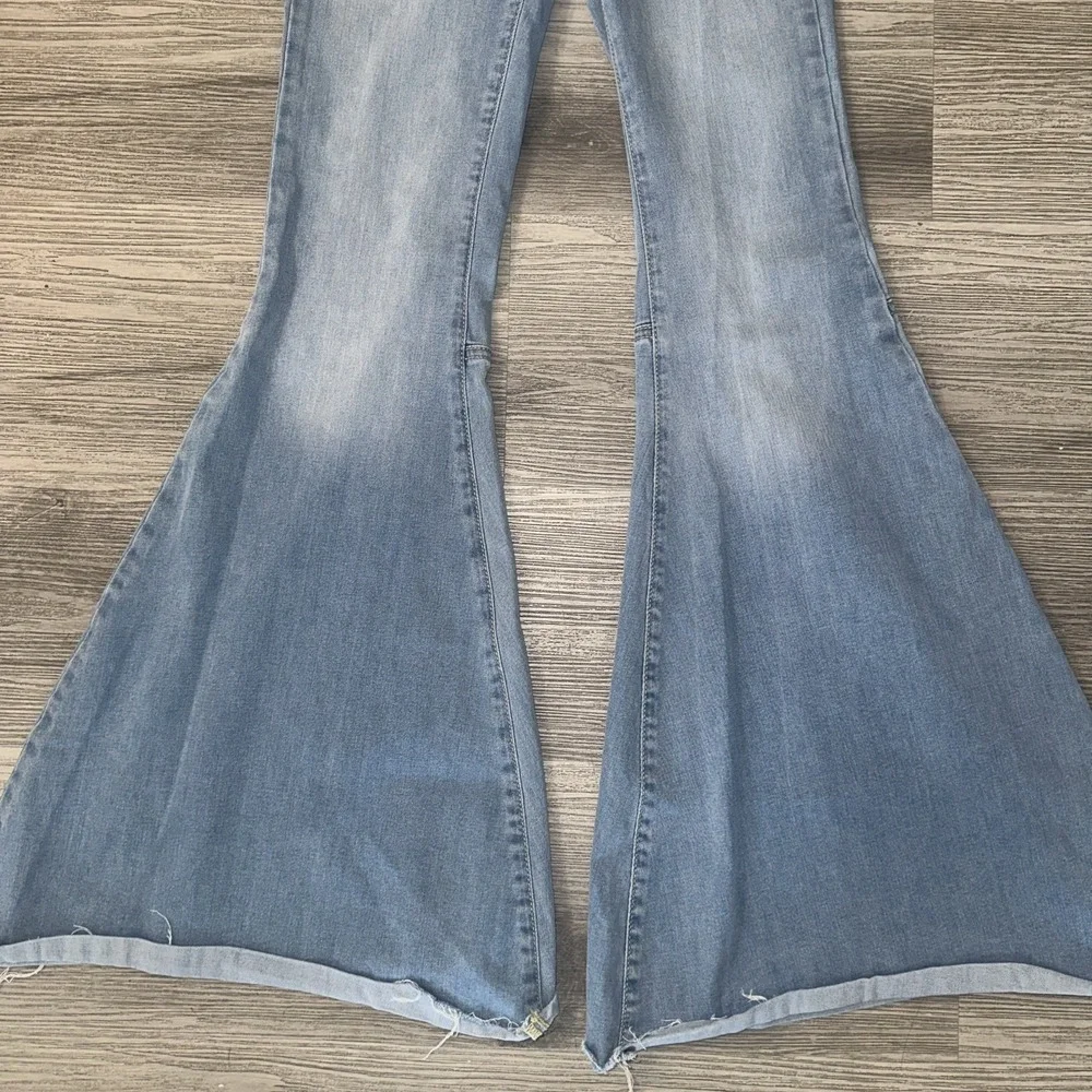 Free‎ People Just Float on Flare Jeans Blue Cloudy Indigo Super Flare Sz 24